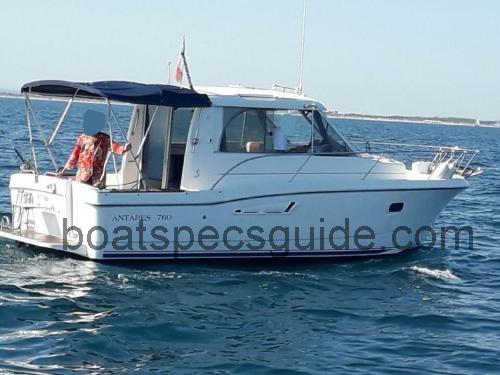 Beneteau Antares 760 specs and reviews